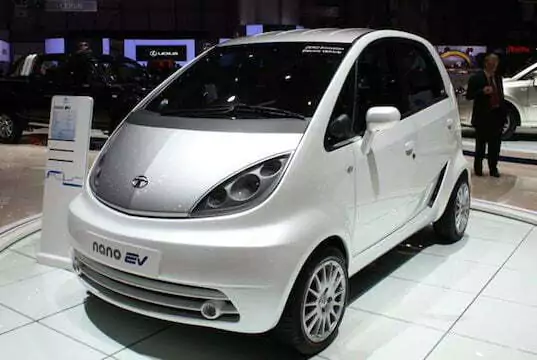 Best Electric Cars In Under 5 lakh